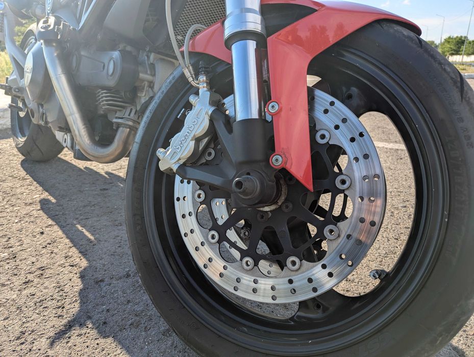 Ducati Monster 696