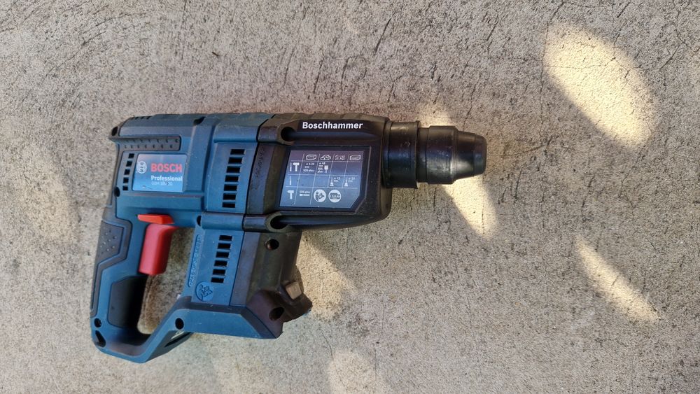 Rotopercutor bosch profesional.