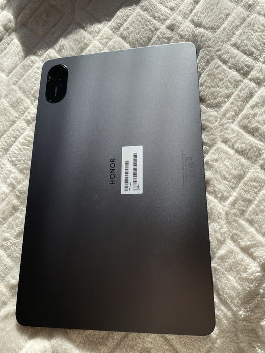 Honor pad x9 + клавиатура, калъф, стъклен протектор, стилус