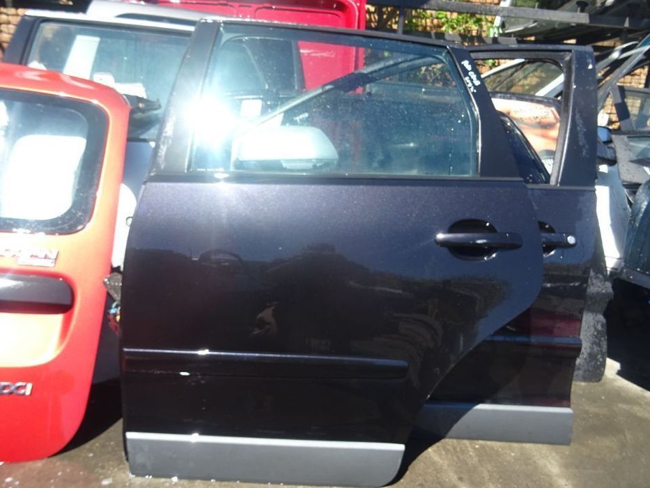 Vand Usa Spate Stanga Volkswagen Polo Cross din 2008 volan pe stanga fara rugina fara lovituri