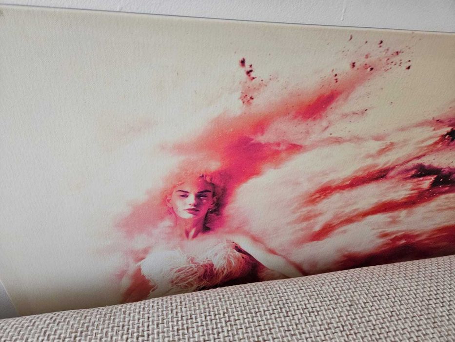 Продам картины для салона красоты