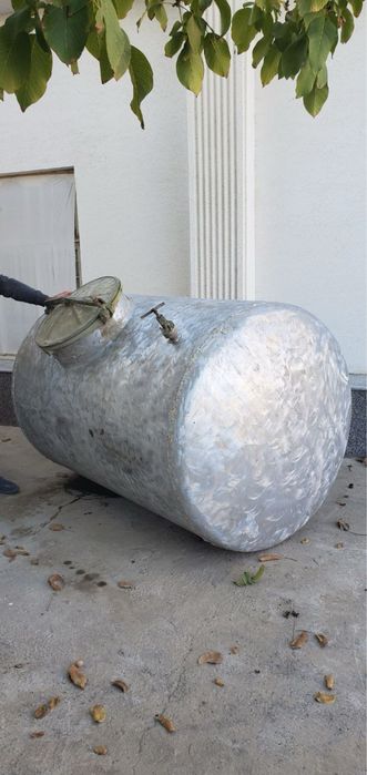 Срочно продам цистерну! 2 тонна!!!