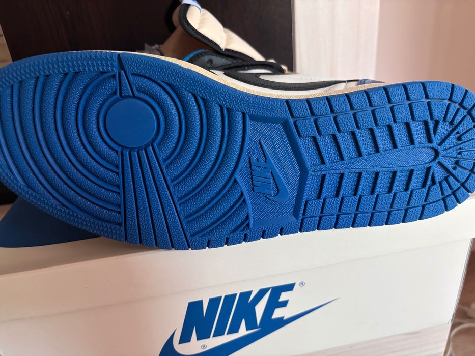 Jordan 1 Low x Travis Scott Fragment