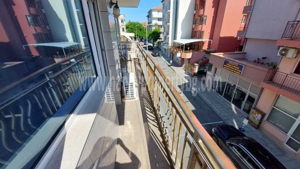 Продава се Едностаен апартамент в Несебър - 28 кв.м за 1500 €/кв.м - Снимка #8