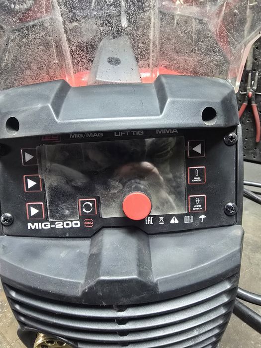 Продам сварочный аппарат magnetta