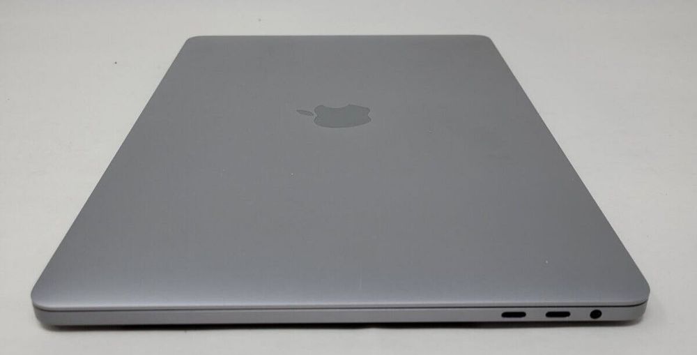 Продавам Макбук Apple Macbook Pro 13инча 2018година