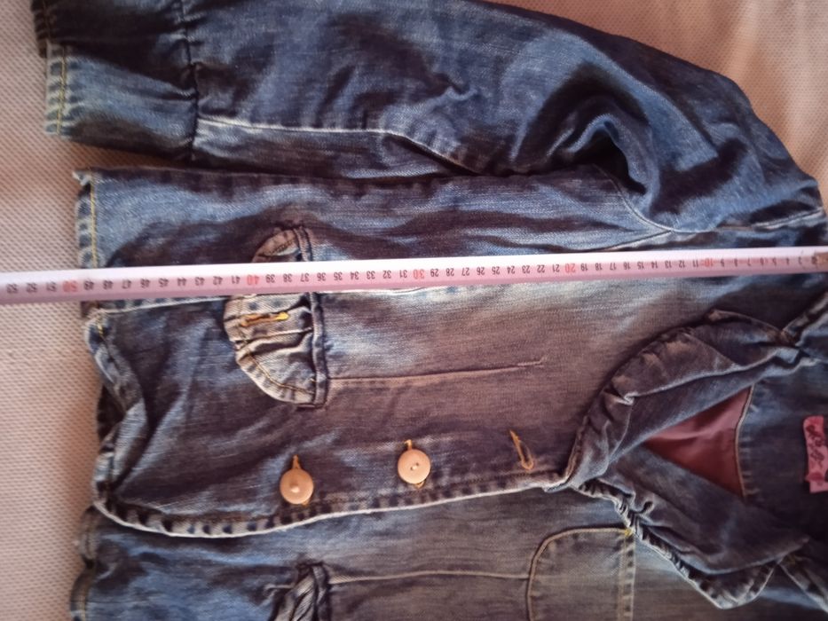 Продавам дънково сако