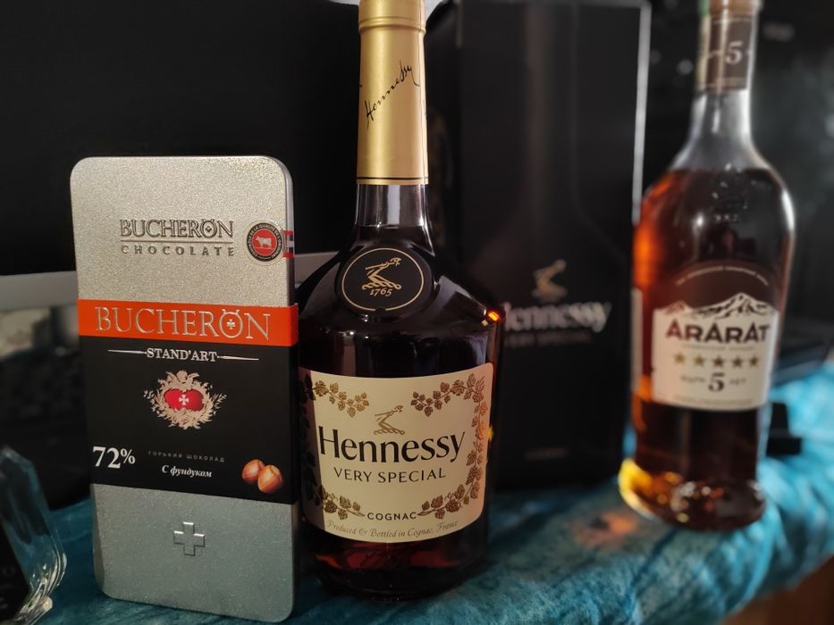 Продам новую Hennessy 1литр