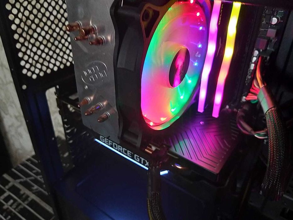 Продам игровой компьютер с RGB