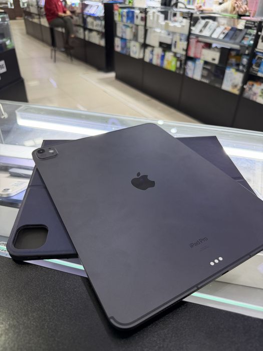 iPad Pro 13 M4 256 99% wifi