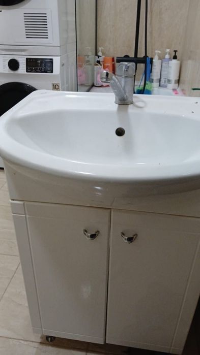 продаю тумочку с раковиной