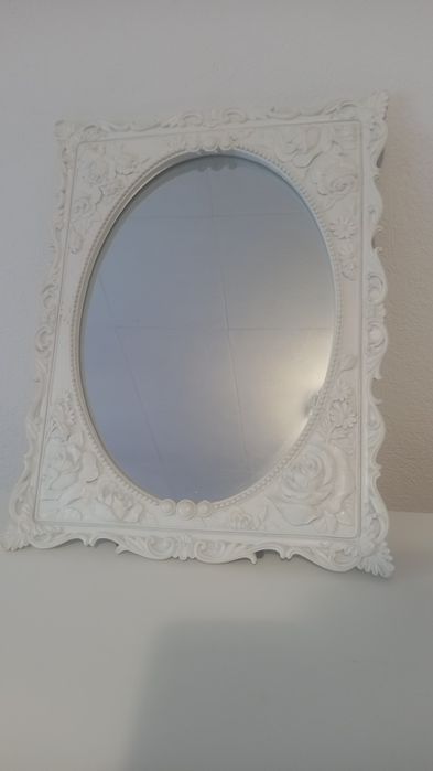 Oglindã albã decorativã cu elemente baroce & victoriene