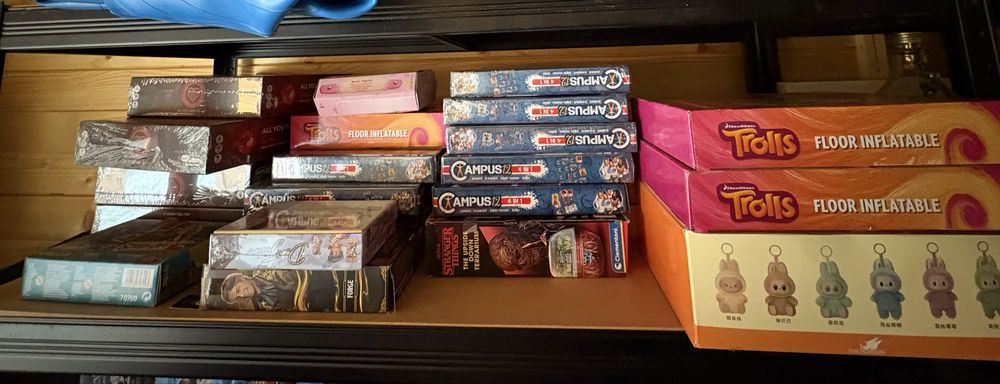 LOT JUCARII NOI-50/100 buc,