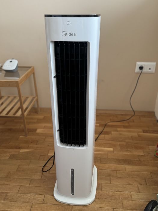 Вентилатор с охлаждане Midea 6000 Series (air cooler)