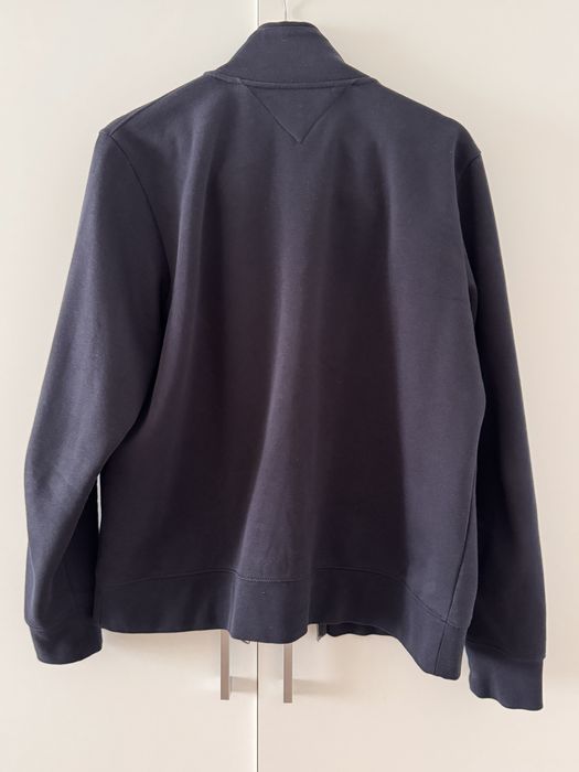 Pulover Tommy Hilfiger ( nu Zara, nu Ralph Lauren, nu Calvin Klein)