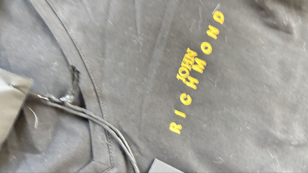 Tricou John Richmond
