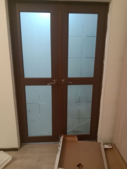 Продам двери в хорошем состояние