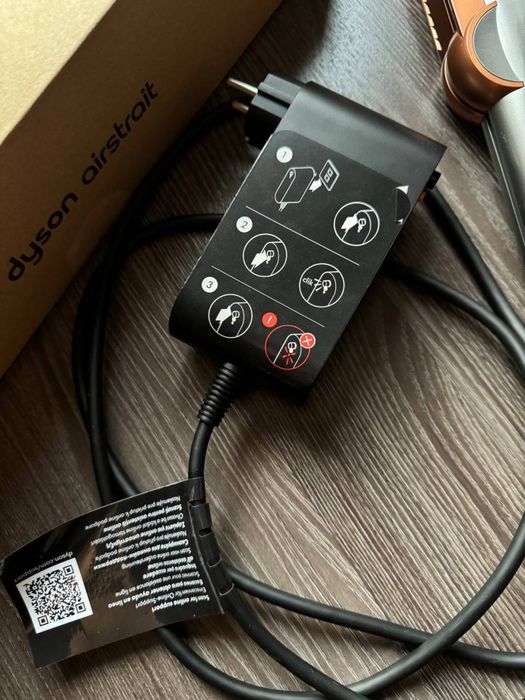 Фен выпрямитель Dyson AirStrait