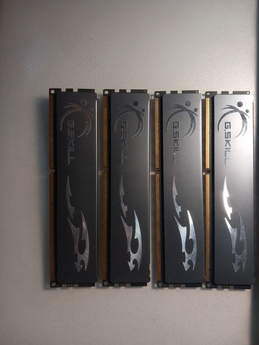 DDR3 8GB RAM памет