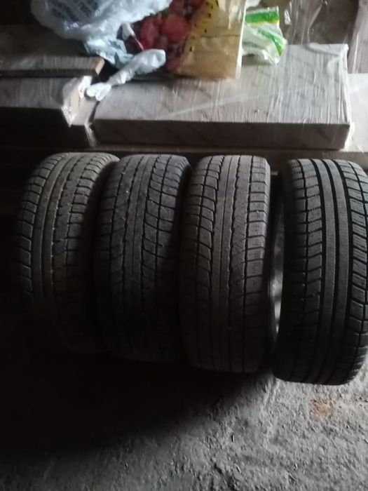 Продам зимние резину с дисками
