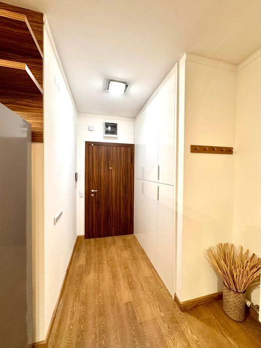 Дава се под наем Тристаен апартамент в София, Витоша - 105 кв.м за 999 € - Снимка #4