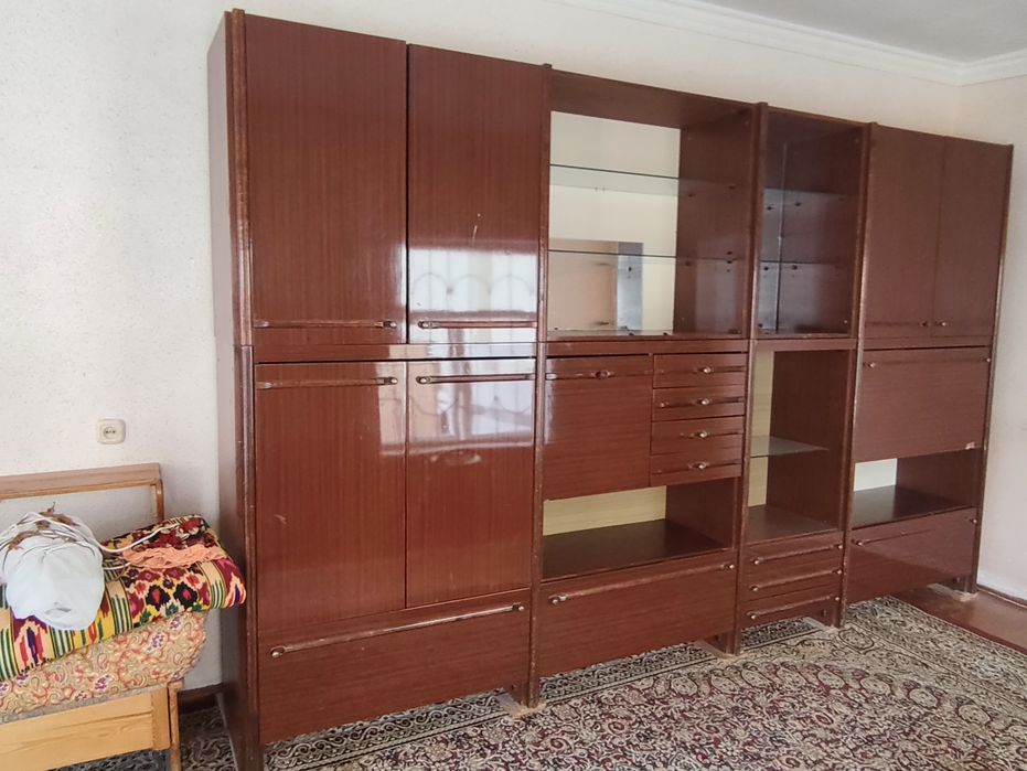 Продаю стенку российский