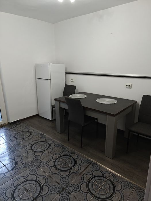 Apartament cu 2 camere de închiriat