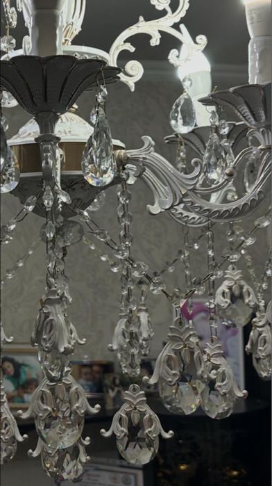 Люстра в отличном состоянии