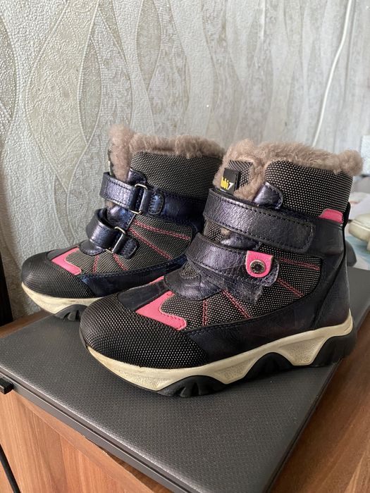 Продам зимние сапожки