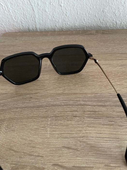 Продавам слънчеви очила Armani Exchange