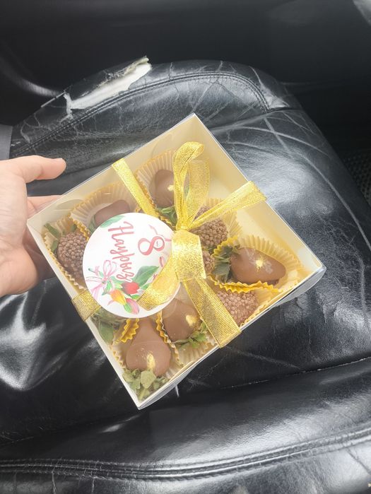 клубника в шоколаде