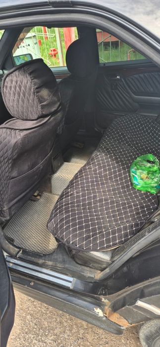 Мерседес  с220 в хорошем состояние