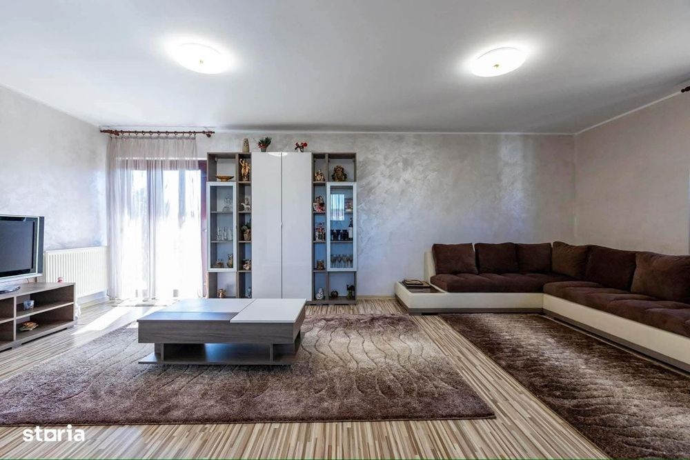 Casa P+E+M finisata, Hemeius