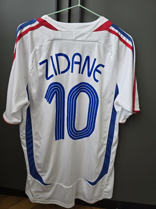 Tricou Adidas Zidane Franța marimea L Nou.