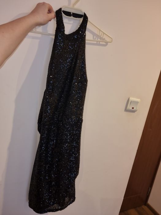 Дамска черна коктейлна рокля с пайети