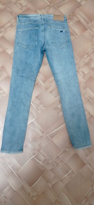 Продам джинсы мужские H&M