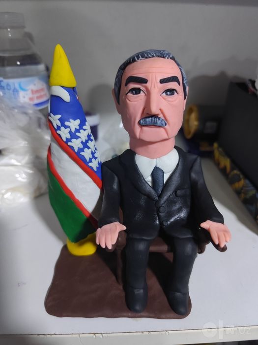 Haykallar Tarixiy Shaxslar Haykallari donasi 75 ming soʻmdan Koleksiya