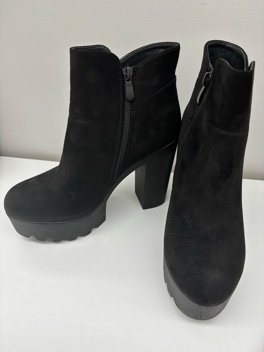 Боте на ток черни