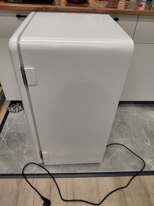 Холодильник AVA  в отличном состоянии