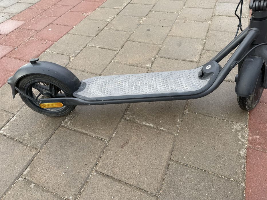 Ninebot KickScooter F40