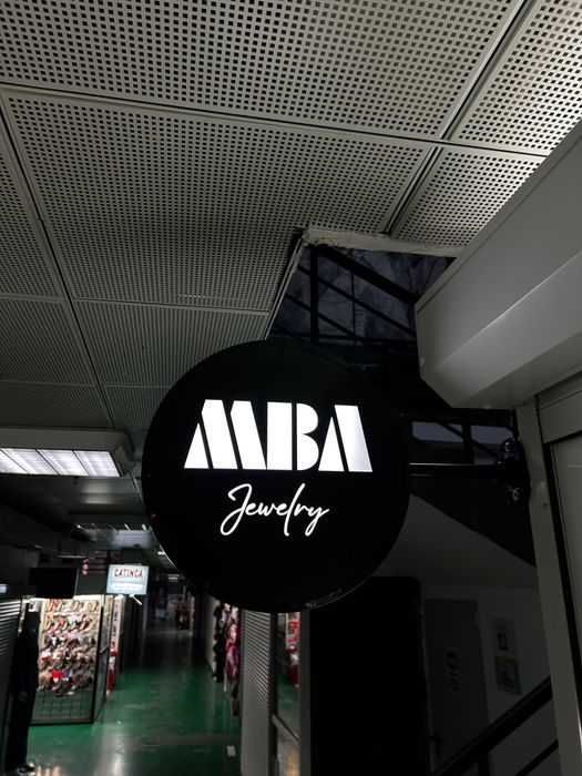 Caseta luminoasa de exterior / firma luminoasa