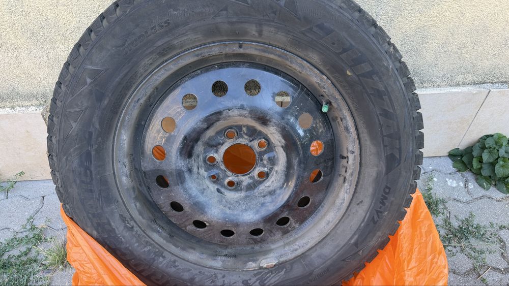 235/65/17 Bridgestone