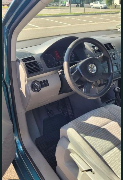 VOLKSWAGEN Touran 2004 — imagine 4