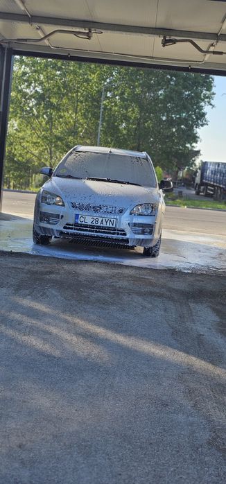 Vand ford focus 2 foarte intreținut!