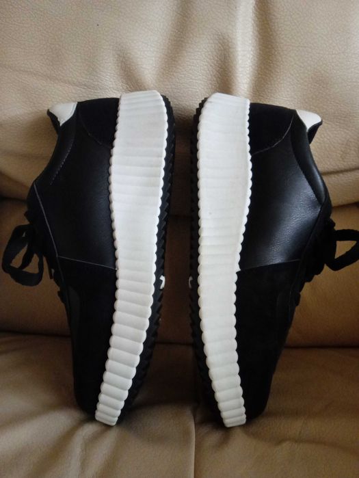 Pantofi sport cu talpa groasa