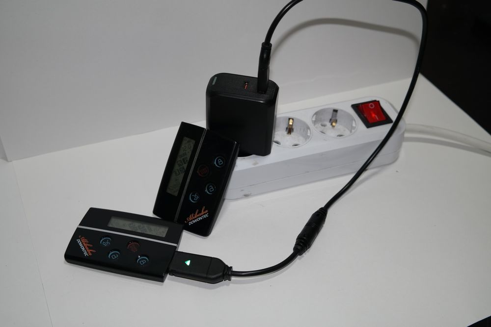 Mini USB (USB Mini-B).