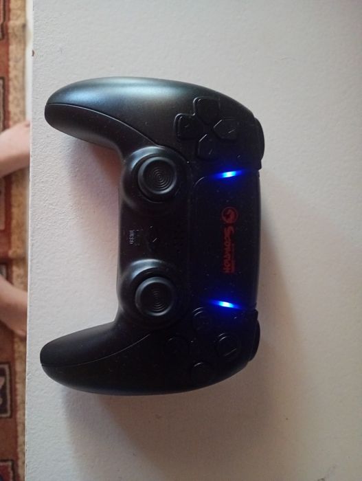 PlayStation 4 pro+volan