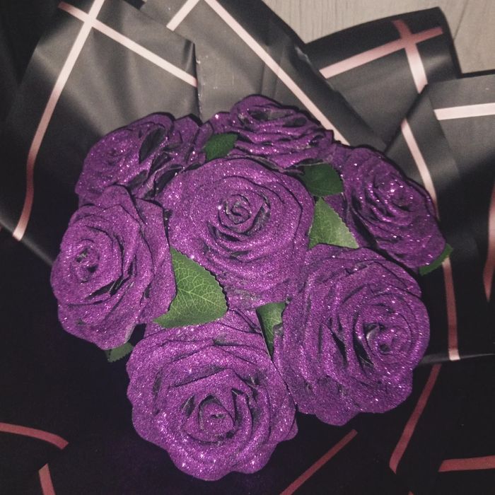 Букет из 7 атластных роз