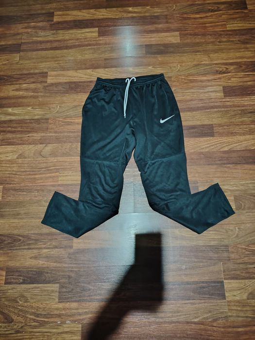 Pantaloni Nike S