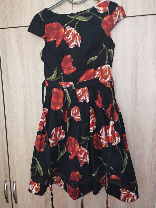 Страхотна рокля М размер